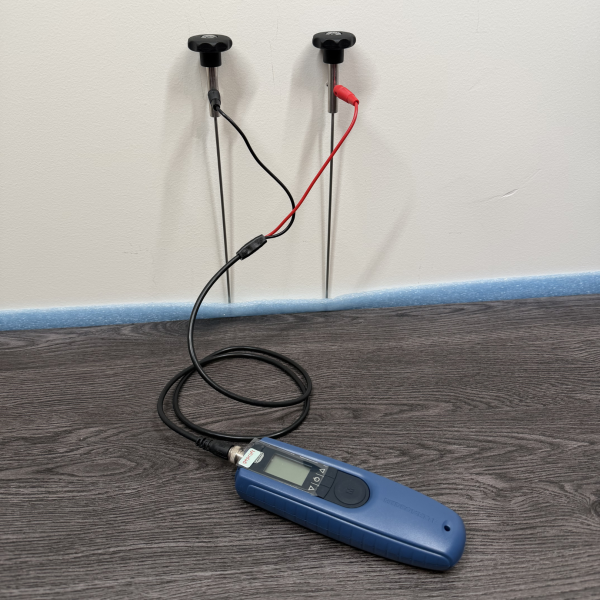 Anwendungsbeispiel Gann Gerät mit Messkabel an Elektrode